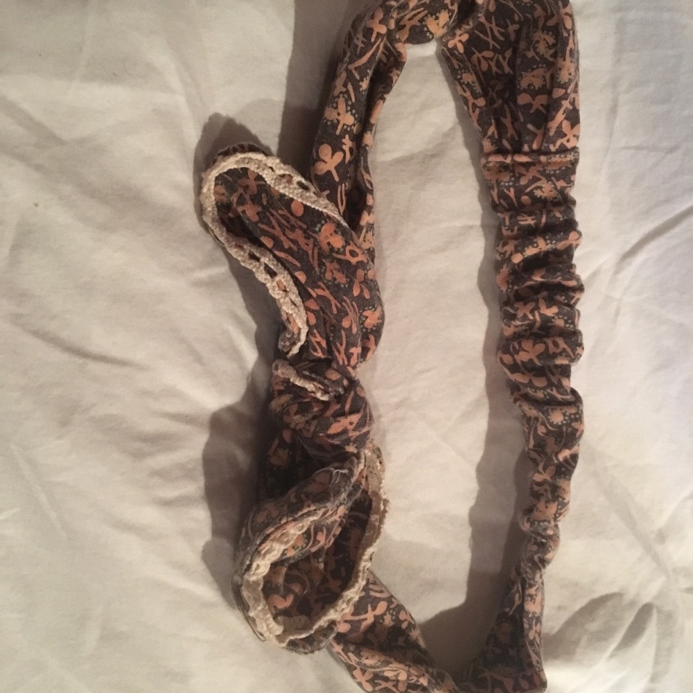 Urban outfitters floral headband - Picture 6 of 8